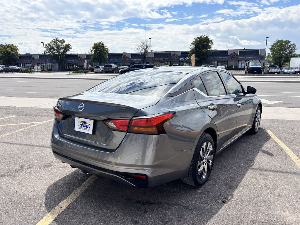 2019 Nissan Altima Image 7