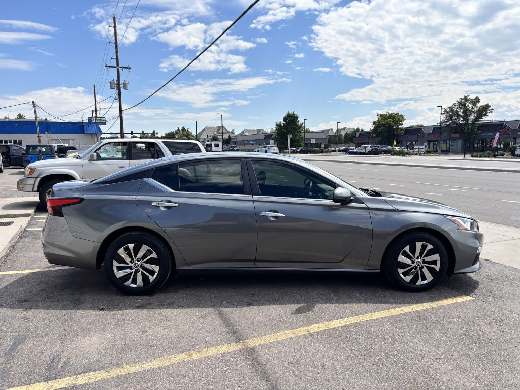 2019 Nissan Altima Image 8