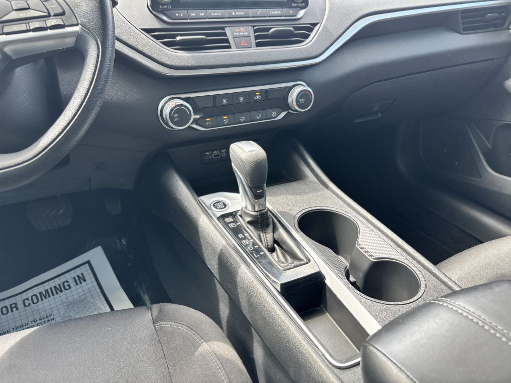 2019 Nissan Altima Image 18