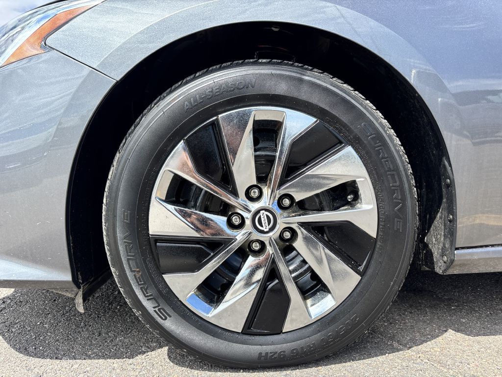 2019 Nissan Altima Image 25