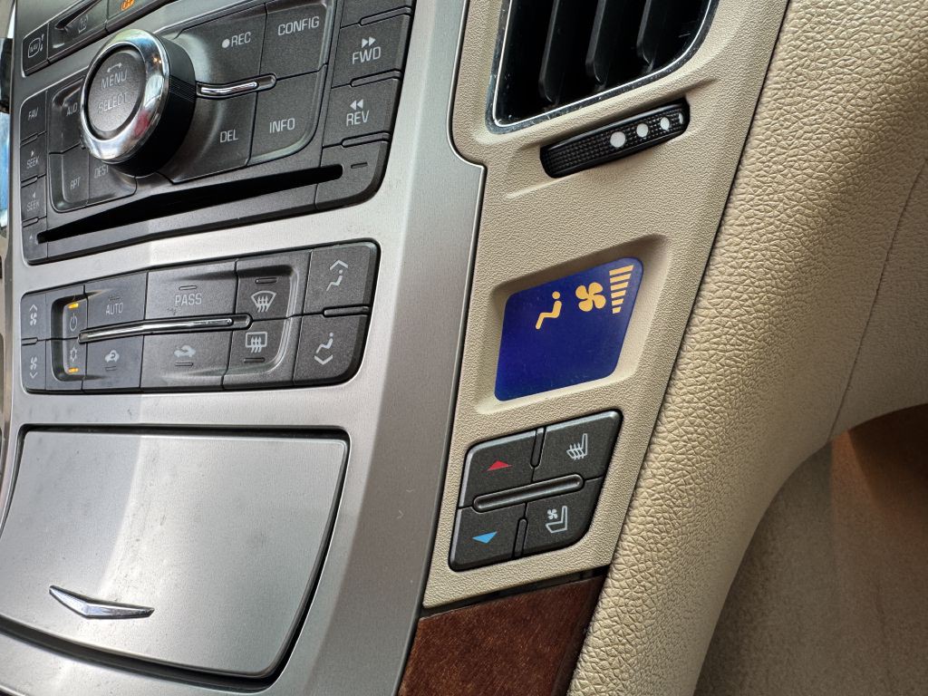 2011 Cadillac CTS Image 24