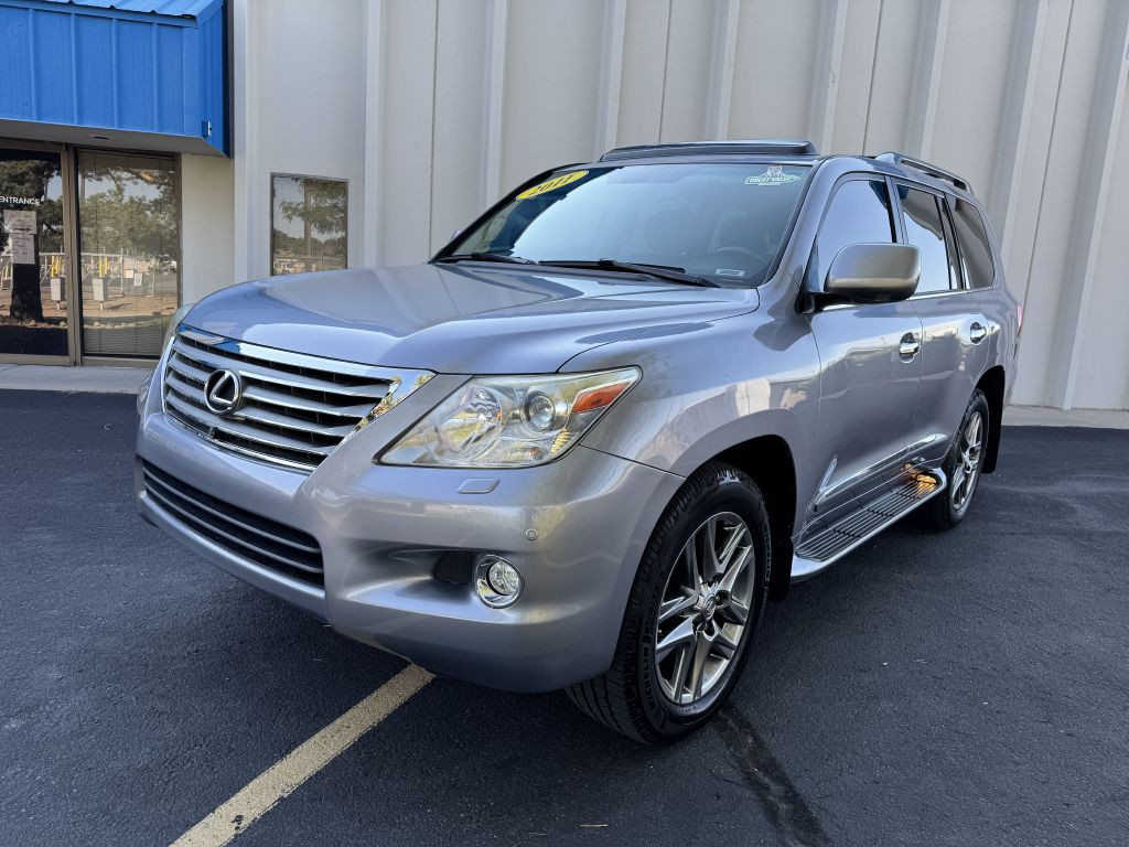 2011 Lexus LX 570 Image 3