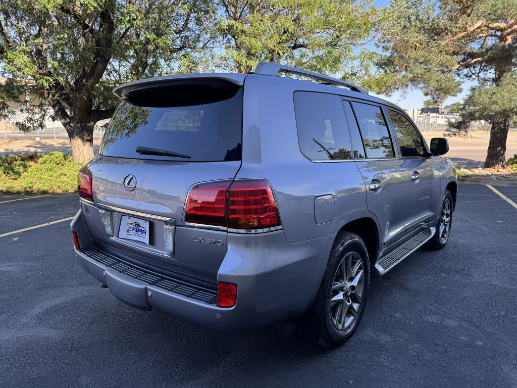 2011 Lexus LX 570 Image 7