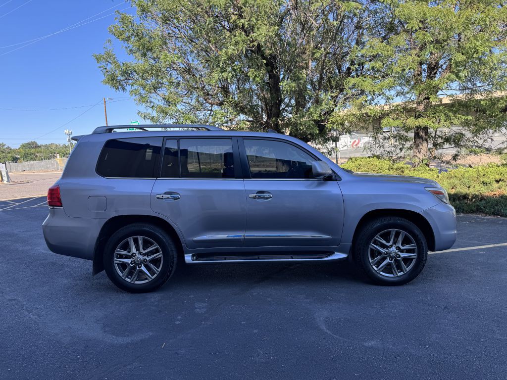 2011 Lexus LX 570 Image 8