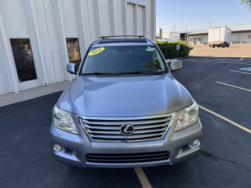 2011 Lexus LX 570 Image 10