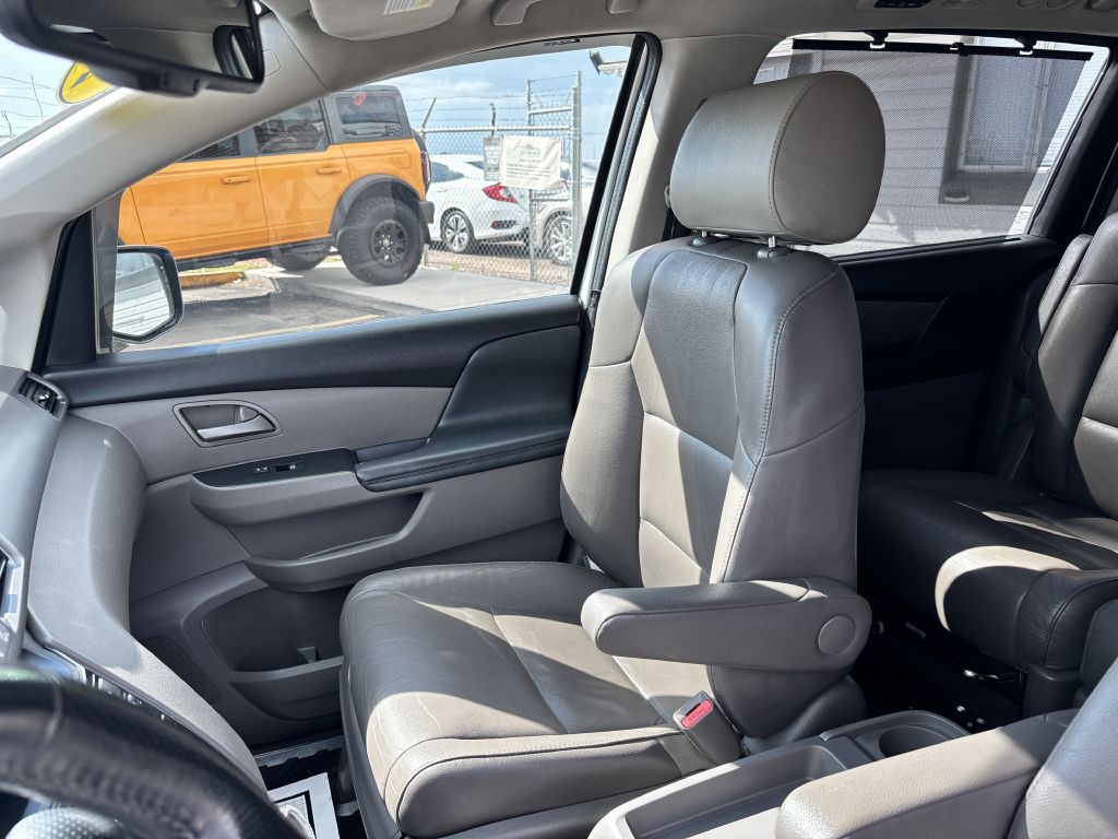 2013 Honda Odyssey Image 13