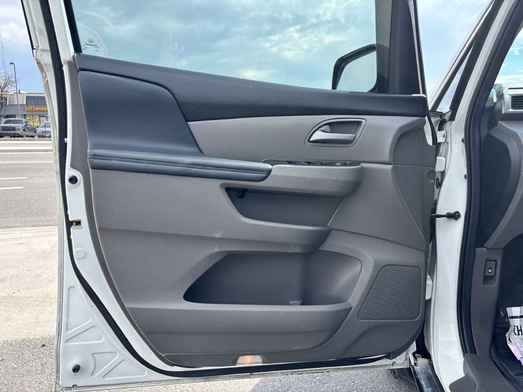 2013 Honda Odyssey Image 15