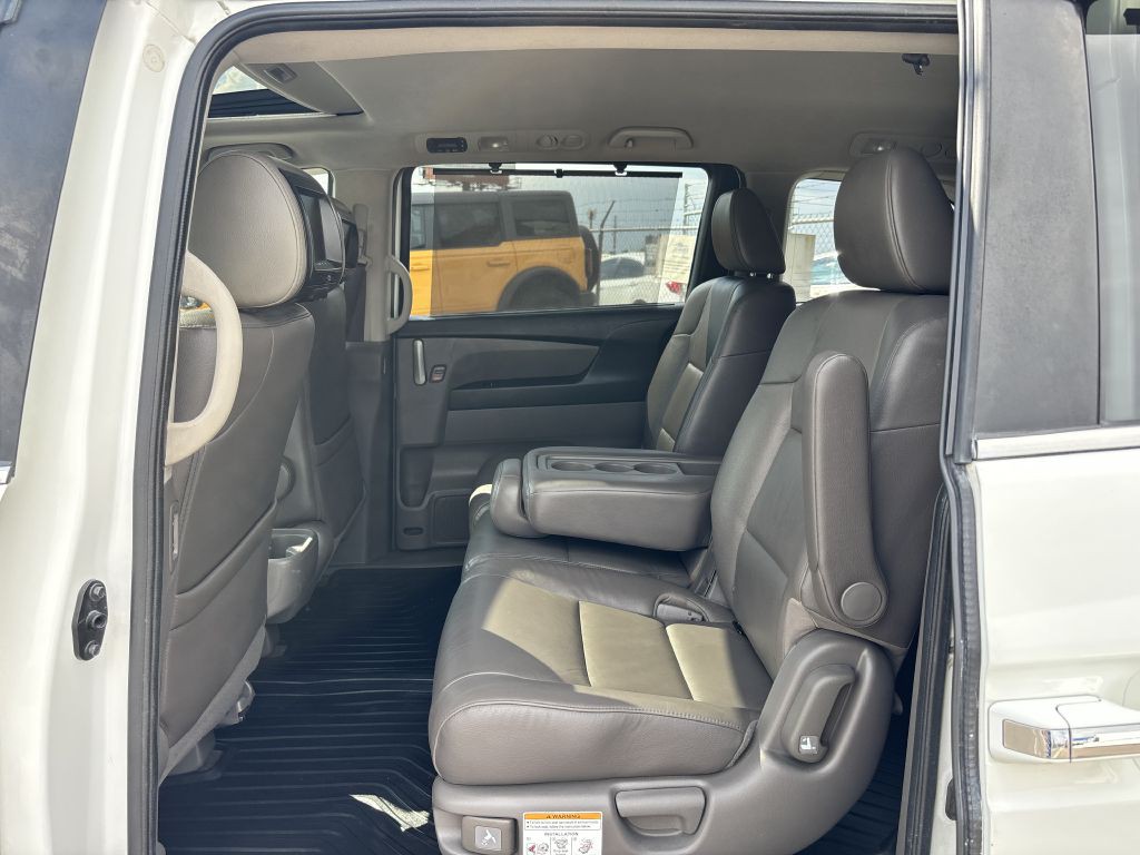 2013 Honda Odyssey Image 16