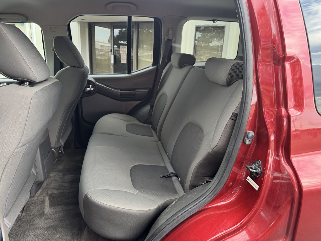 2013 Nissan Xterra Image 16
