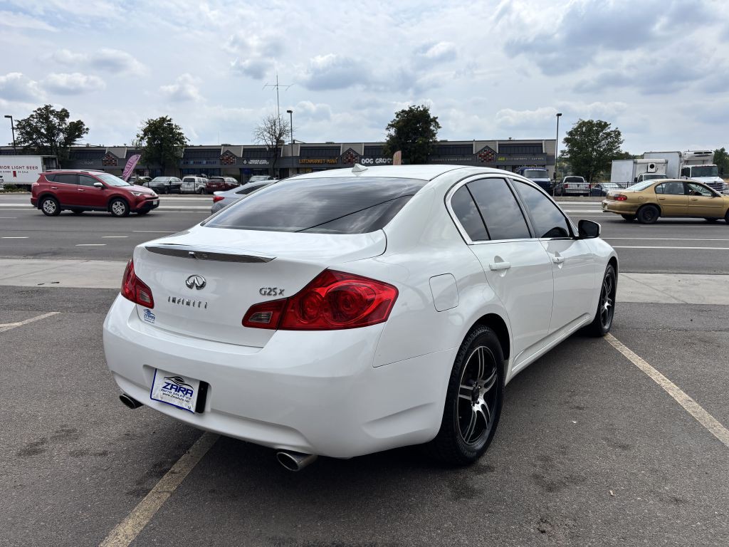 2012 INFINITI G25 Image 7
