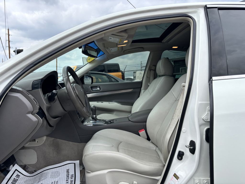 2012 INFINITI G25 Image 13