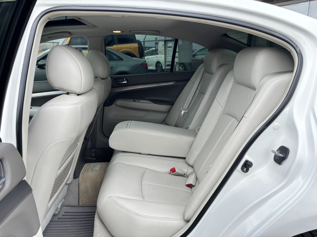 2012 INFINITI G25 Image 18