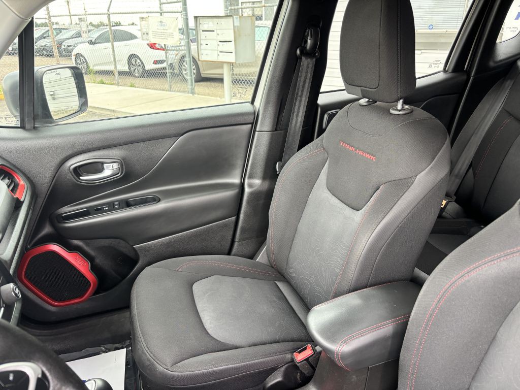 2015 Jeep Renegade Image 16