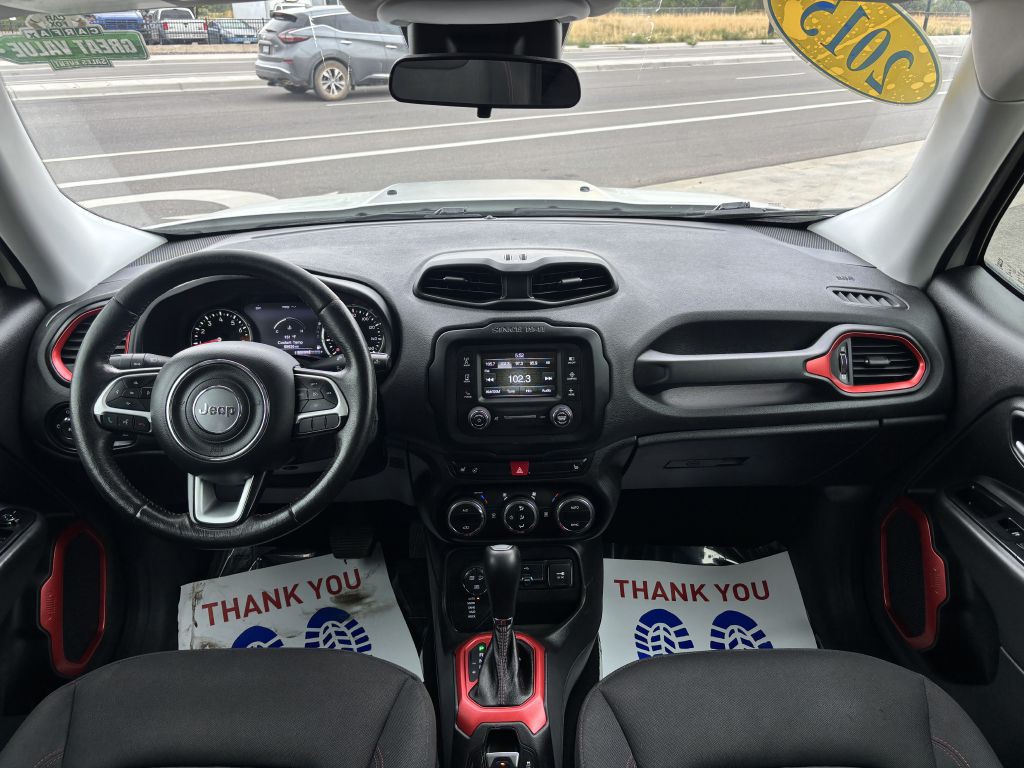 2015 Jeep Renegade Image 19