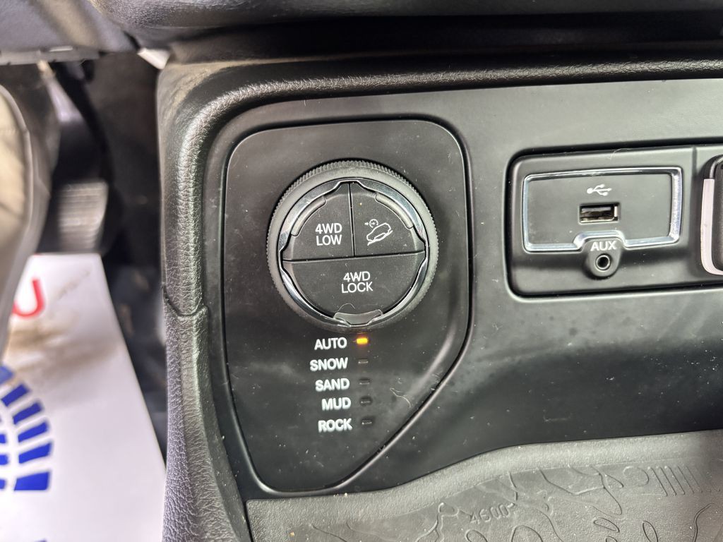 2015 Jeep Renegade Image 27