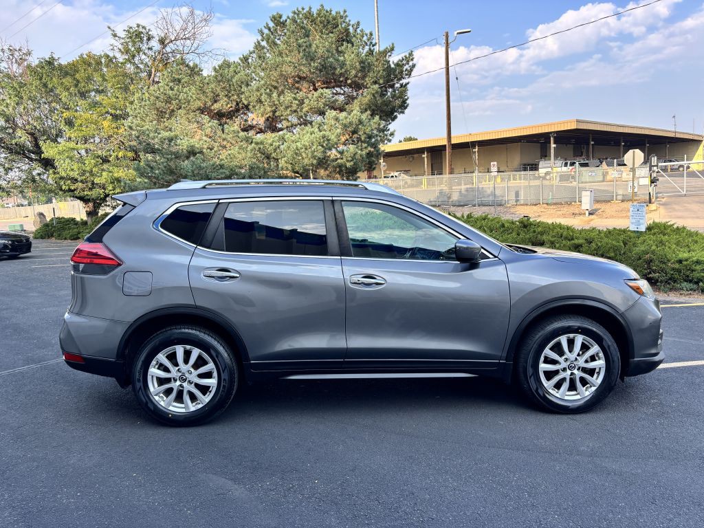 2017 Nissan Rogue Image 8