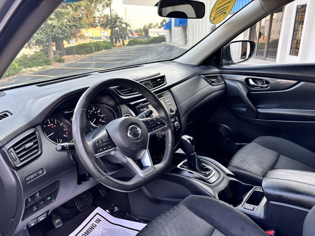 2017 Nissan Rogue Image 10