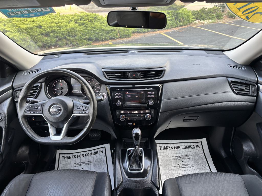 2017 Nissan Rogue Image 16