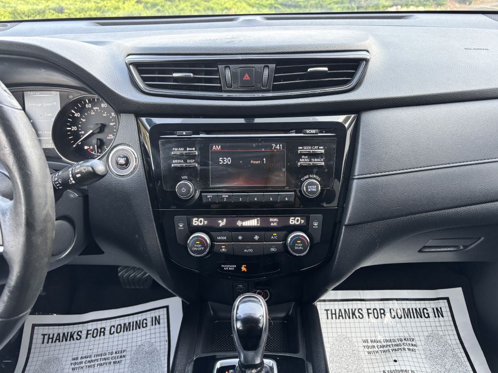 2017 Nissan Rogue Image 17