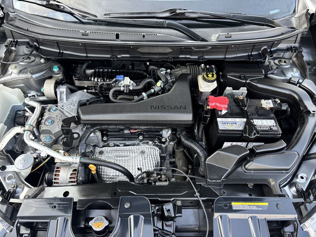 2017 Nissan Rogue Image 25
