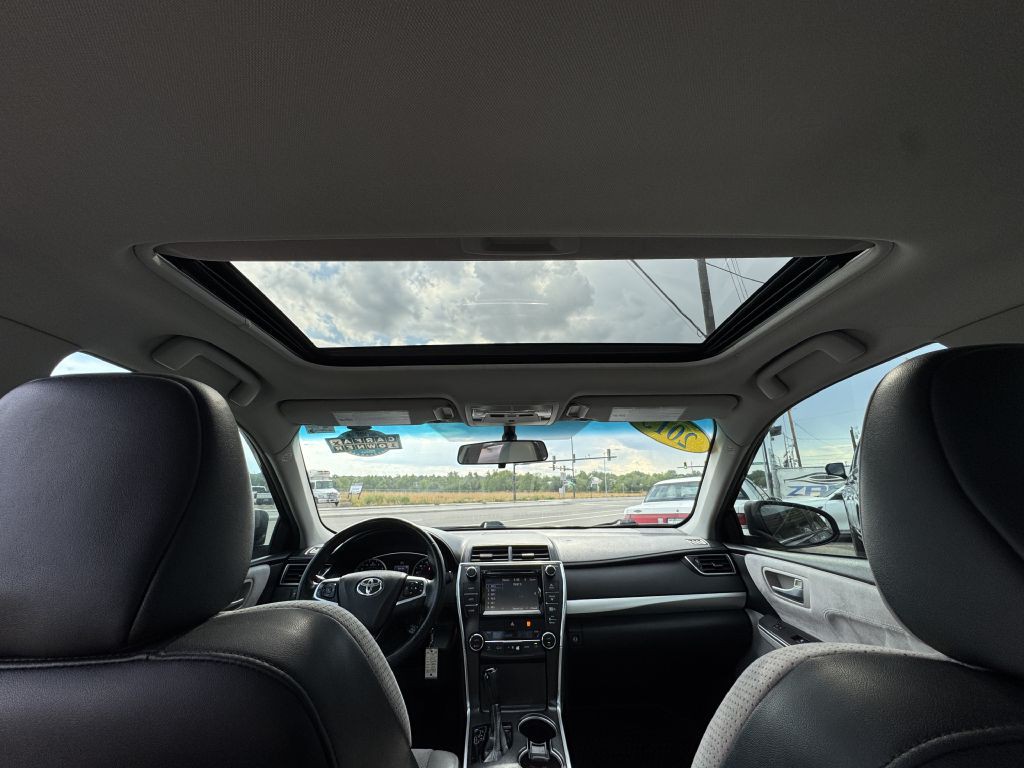 2015 Toyota Camry Image 23