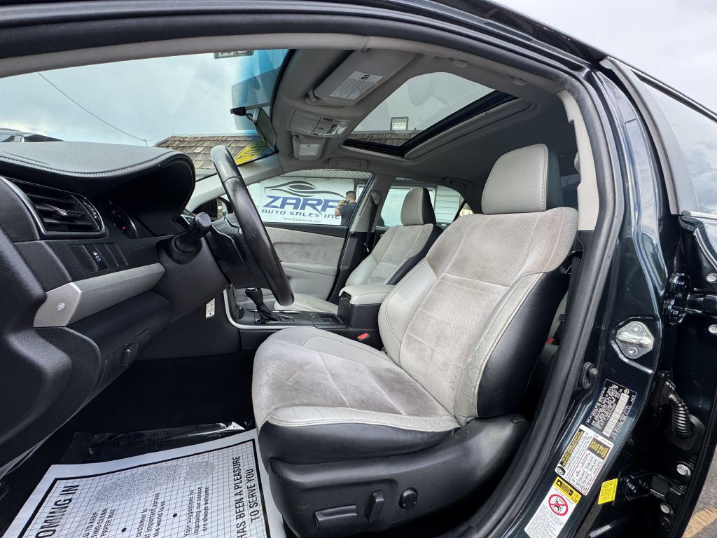 2015 Toyota Camry Image 25