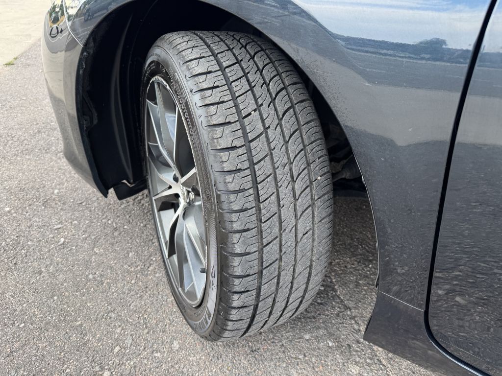 2015 Toyota Camry Image 29