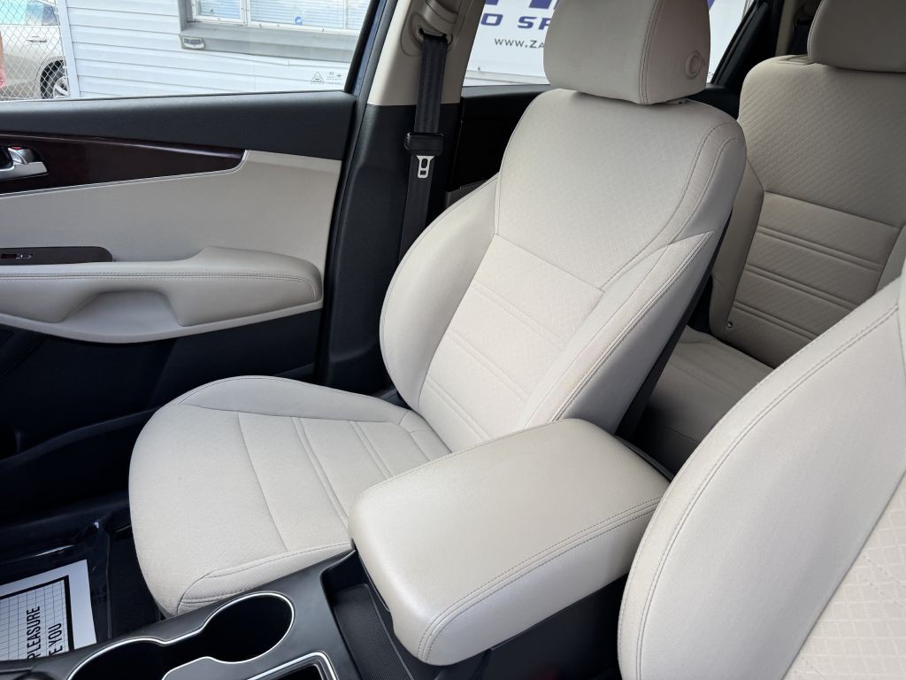 2018 Kia Sorento Image 14