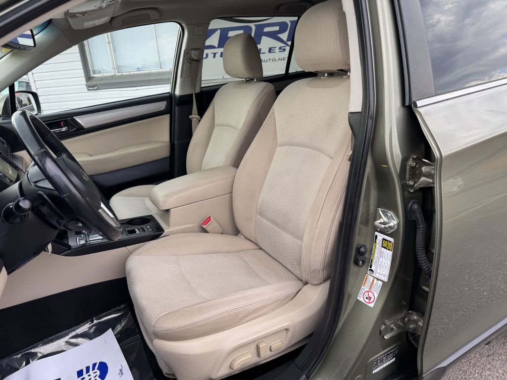 2016 Subaru Outback Image 12
