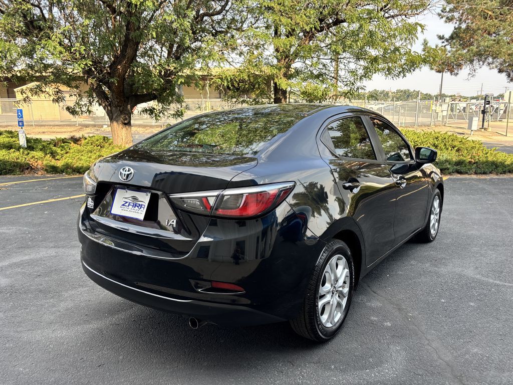 2017 Toyota Yaris Image 7