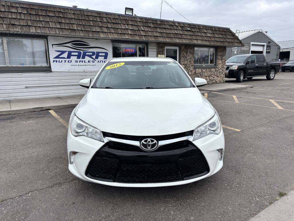 2015 Toyota Camry Image 2