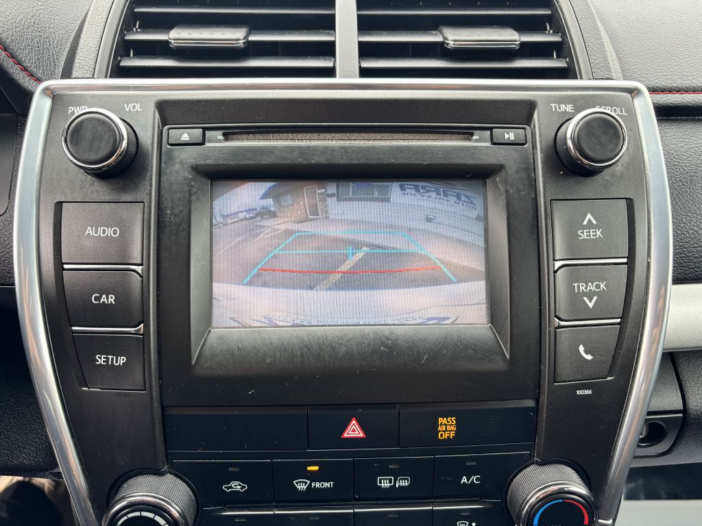 2015 Toyota Camry Image 23