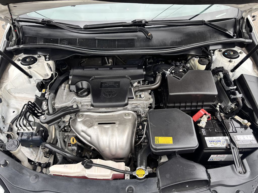2015 Toyota Camry Image 24