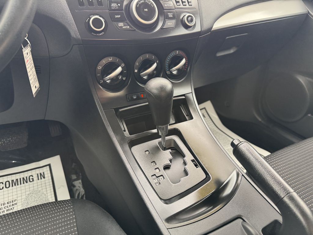 2012 Mazda Mazda3 Image 19