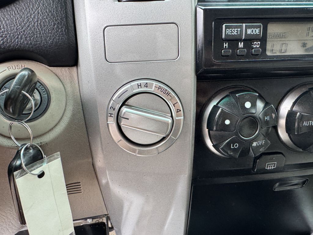 2009 Toyota 4Runner Image 24