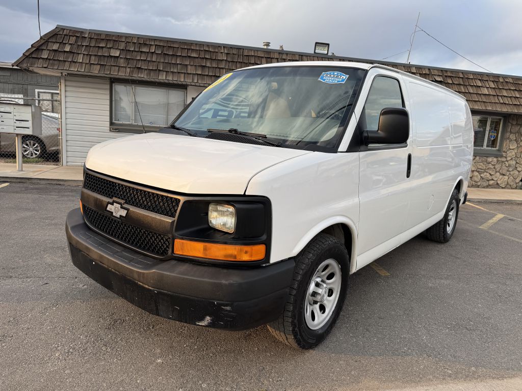 2014 Chevrolet Express Image 3