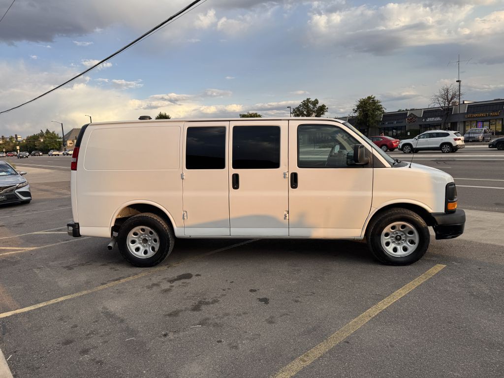2014 Chevrolet Express Image 8