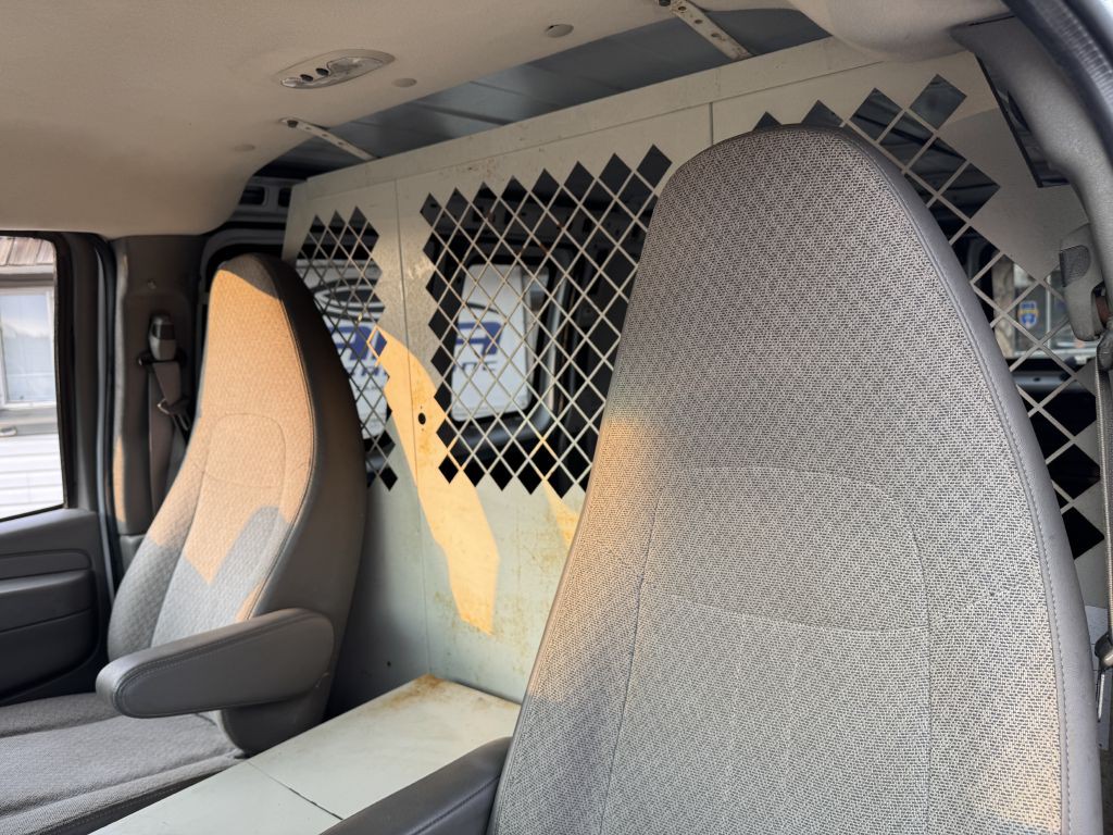 2014 Chevrolet Express Image 14