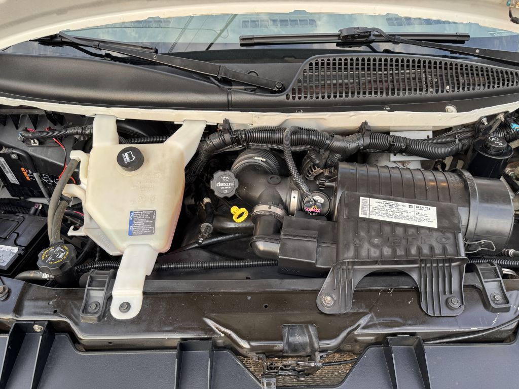2014 Chevrolet Express Image 21