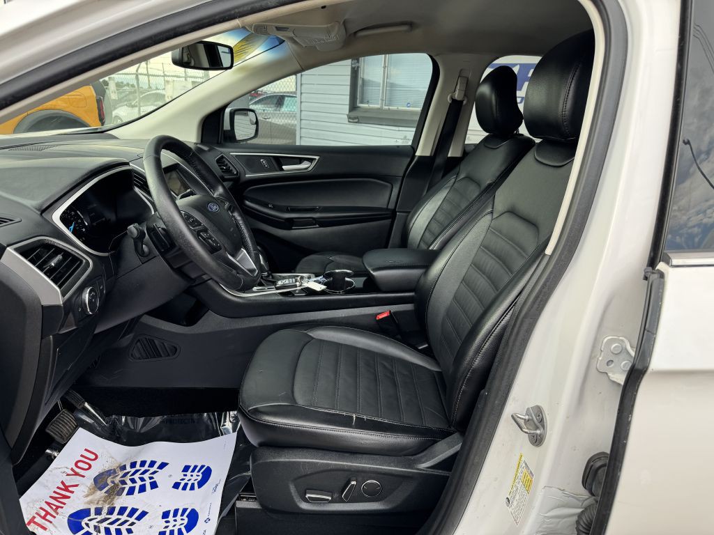 2018 Ford Edge Image 11