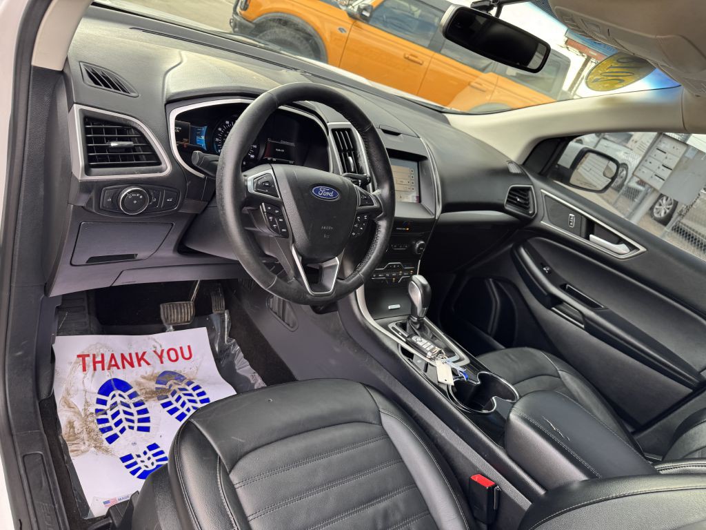 2018 Ford Edge Image 14