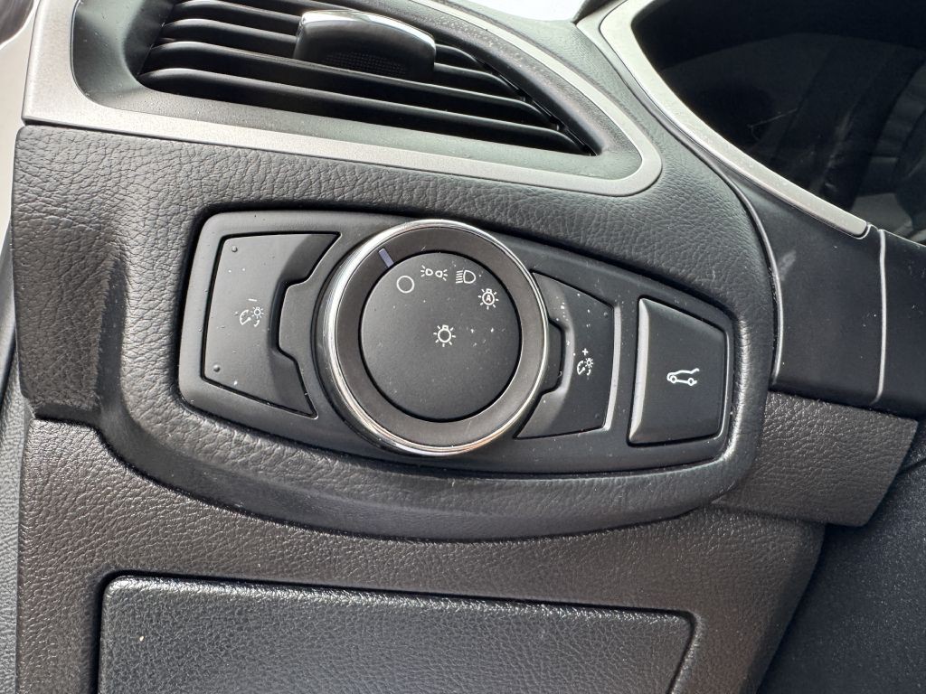 2018 Ford Edge Image 23