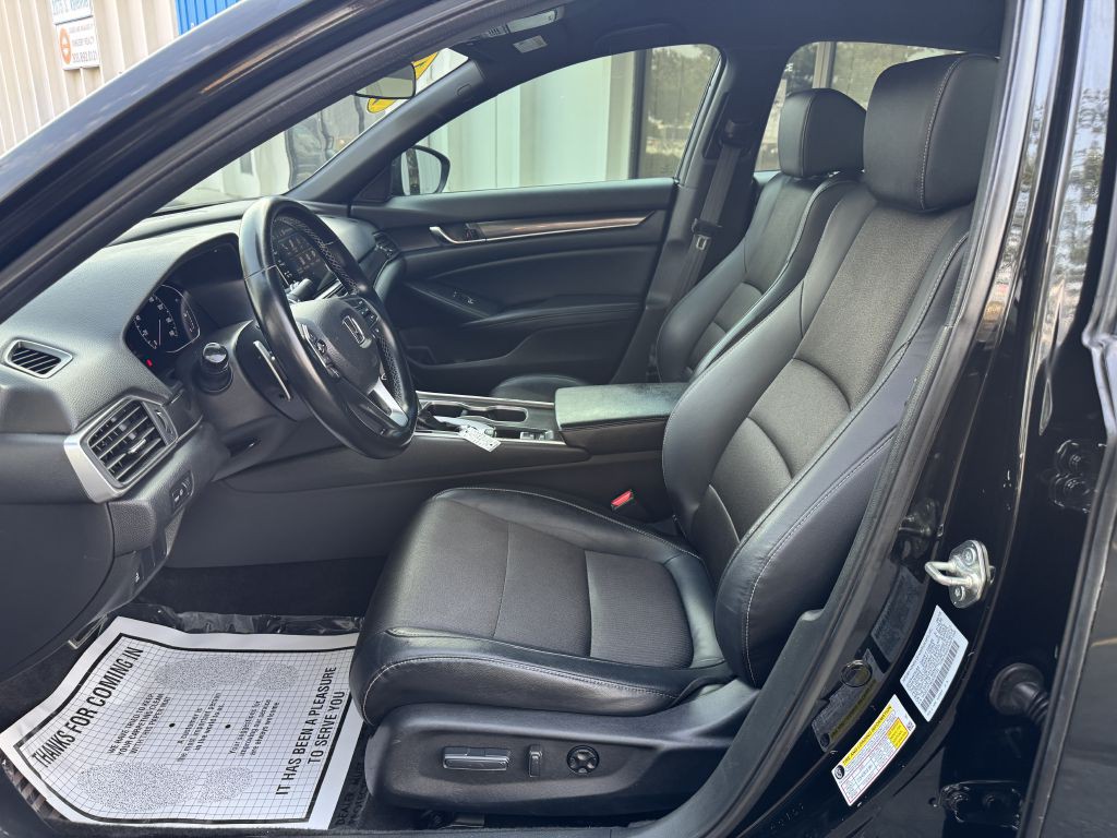 2018 Honda Accord Image 11