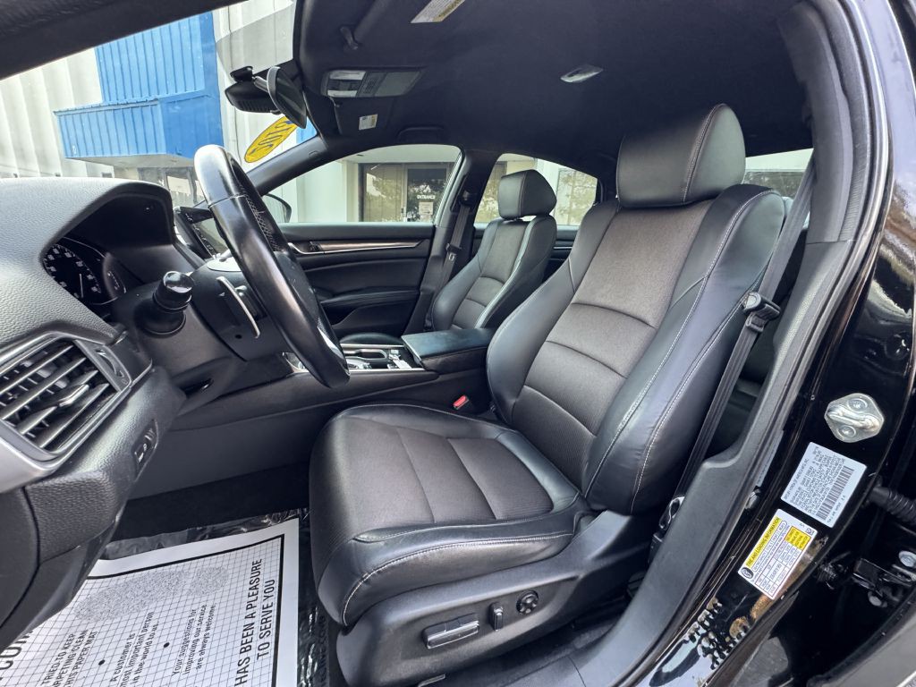 2018 Honda Accord Image 24