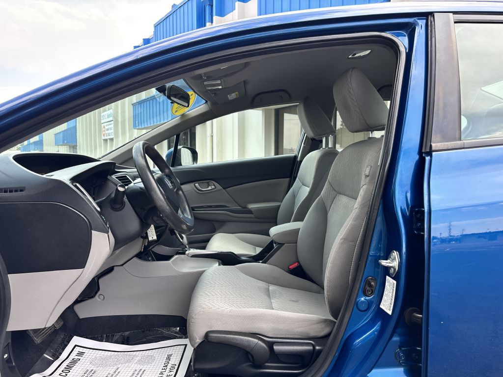 2015 Honda Civic Image 12