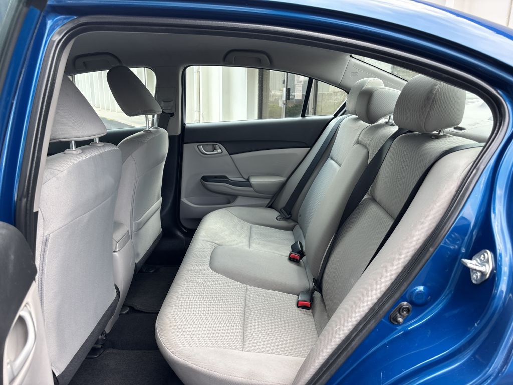 2015 Honda Civic Image 16