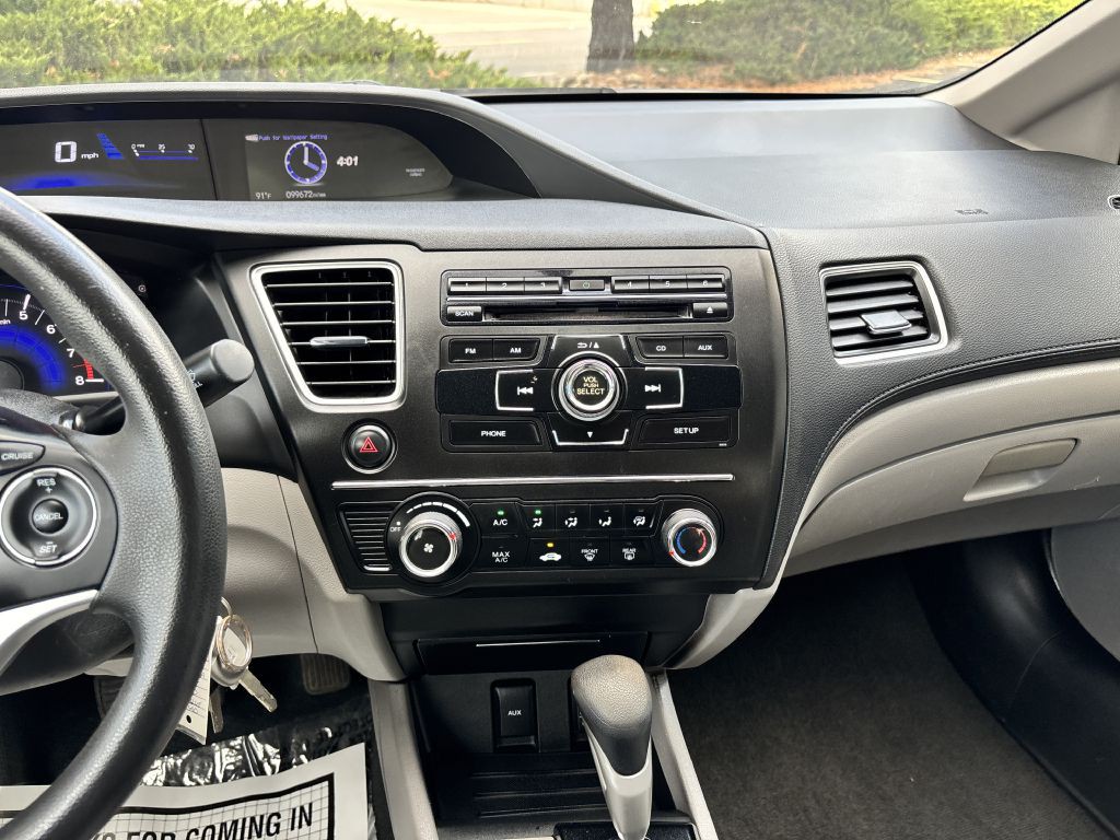 2015 Honda Civic Image 18