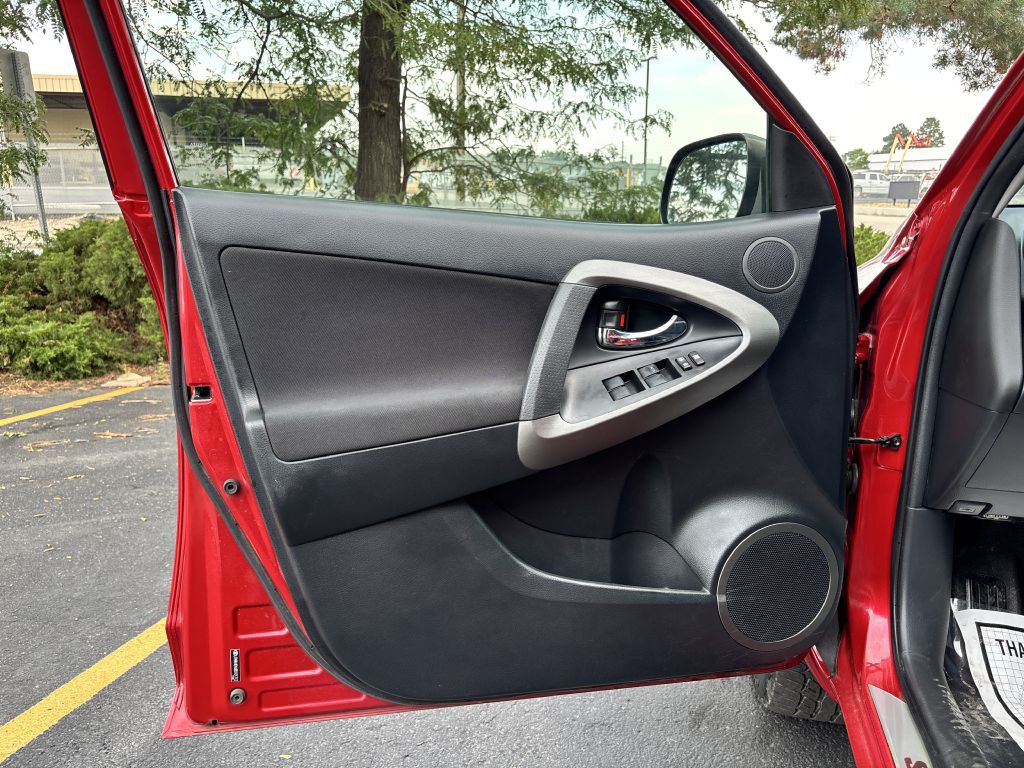 2011 Toyota Rav4 Image 17