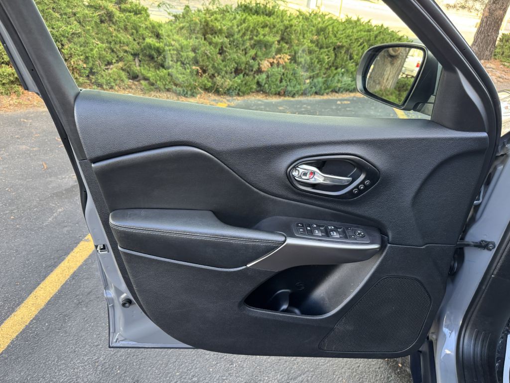 2021 Jeep Cherokee Image 15