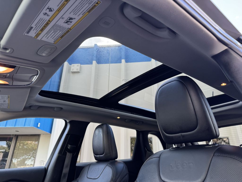 2021 Jeep Cherokee Image 16
